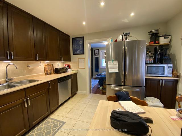 MAIN - 429 Ossington Ave, House detached with 2 bedrooms, 1 bathrooms and 1 parking in Toronto ON | Image 12