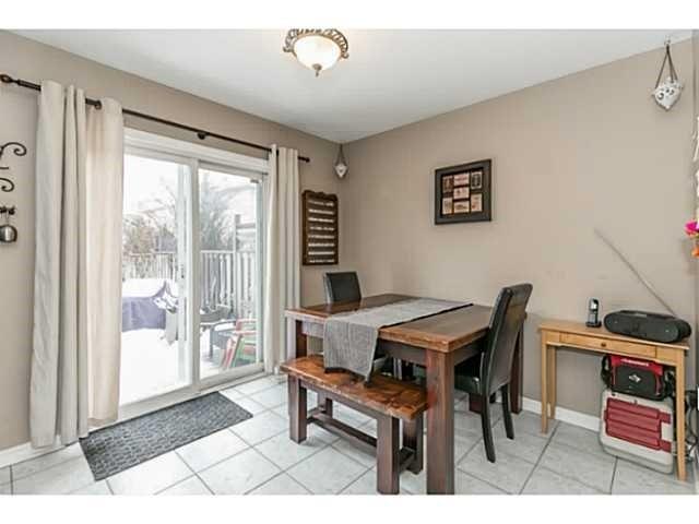 9 Gross Dr, House attached with 3 bedrooms, 3 bathrooms and 1 parking in Barrie ON | Image 5