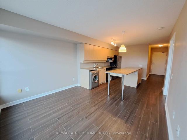 803 - 15 Singer Crt, Condo with 1 bedrooms, 1 bathrooms and 1 parking in North York ON | Image 6