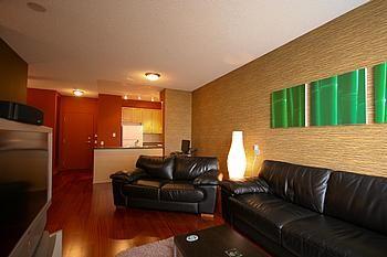 PH-19 - 8 Mondeo Dr, Condo with 1 bedrooms, 1 bathrooms and 1 parking in Scarborough ON | Image 3