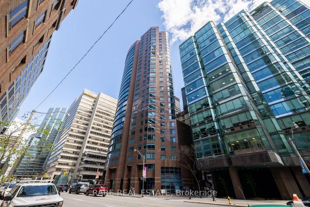 1003 - 33 University Ave, Condo with 2 bedrooms, 2 bathrooms and 1 parking in Toronto ON | Image 22