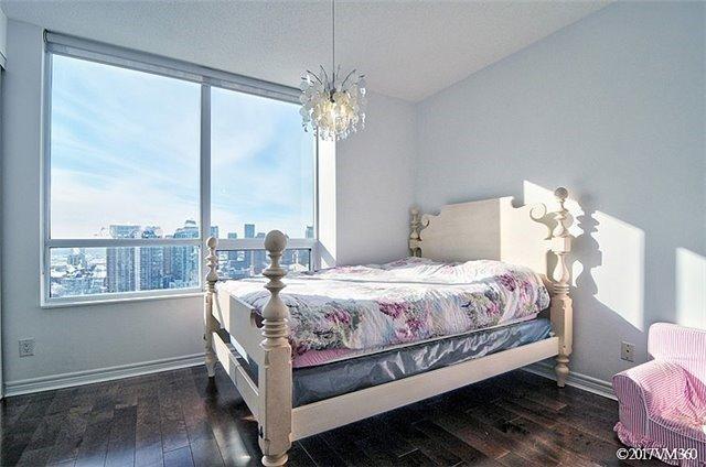 PH208 - 208 Enfield Pl, Condo with 3 bedrooms, 2 bathrooms and 2 parking in Mississauga ON | Image 11