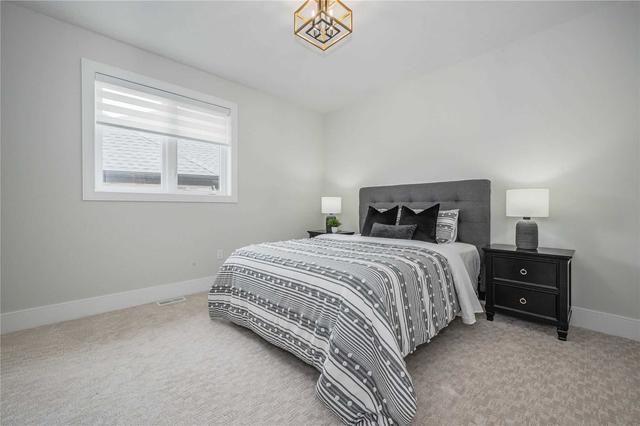 908 Otterbein Crt, House detached with 3 bedrooms, 4 bathrooms and 4 parking in Kitchener ON | Image 10