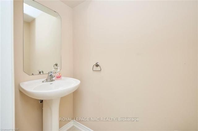 33 - 6117 Kelsey Cres, Townhouse with 2 bedrooms, 2 bathrooms and 1 parking in Niagara Falls ON | Image 30