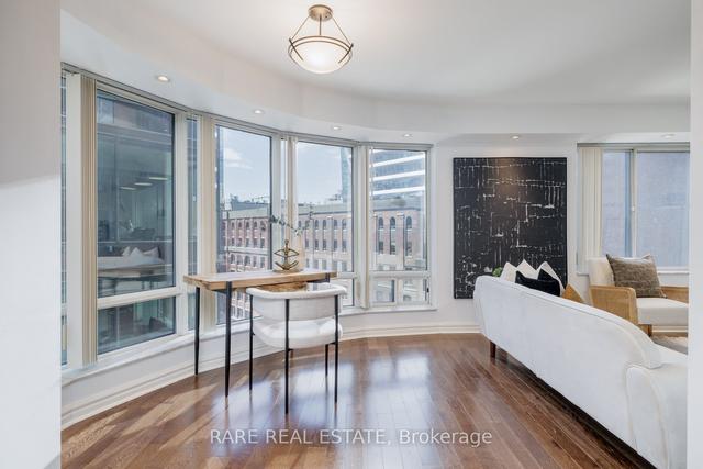1003 - 33 University Ave, Condo with 2 bedrooms, 2 bathrooms and 1 parking in Toronto ON | Image 8