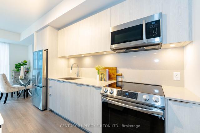 1809 - 357 King St W, Condo with 3 bedrooms, 2 bathrooms and 0 parking in Toronto ON | Image 6