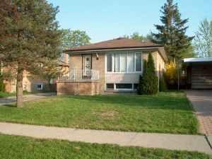 9 Hagersville Crt, House detached with 3 bedrooms, 2 bathrooms and 3 parking in Etobicoke ON | Image 1