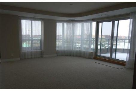 PH1 - 2 Toronto St, Condo with 2 bedrooms, 2 bathrooms and 2 parking in Barrie ON | Image 5