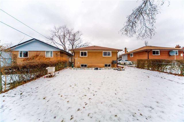 909 Brimorton Dr, House detached with 3 bedrooms, 4 bathrooms and 3 parking in Scarborough ON | Image 20