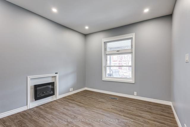 MAIN - 310 Clinton St, House detached with 2 bedrooms, 1 bathrooms and 0 parking in Toronto ON | Image 21