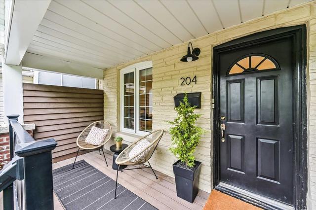 MAIN - 204 Oakcrest Ave, House detached with 2 bedrooms, 1 bathrooms and 1 parking in Toronto ON | Image 11