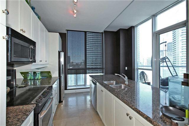 PH-1 - 8 York Rd, Condo with 2 bedrooms, 2 bathrooms and 1 parking in North York ON | Image 5