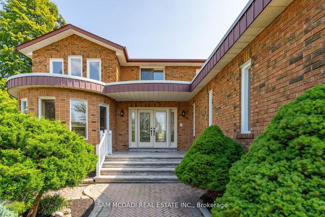 1548A Carolyn Rd, House detached with 4 bedrooms, 4 bathrooms and 8 parking in Mississauga ON | Image 1