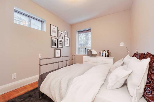 MAIN - 28 Hammersmith Ave, House semidetached with 2 bedrooms, 1 bathrooms and 1 parking in Toronto ON | Image 10