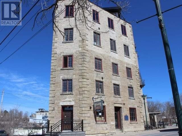 01 - 7 Mill St, Condo with 1 bedrooms, 1 bathrooms and 1 parking in Almonte ON | Image 1