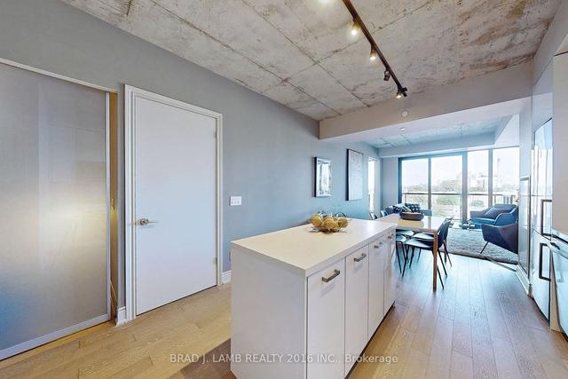 718 - 608 Richmond St W, Condo with 2 bedrooms, 2 bathrooms and 1 parking in Toronto ON | Image 3