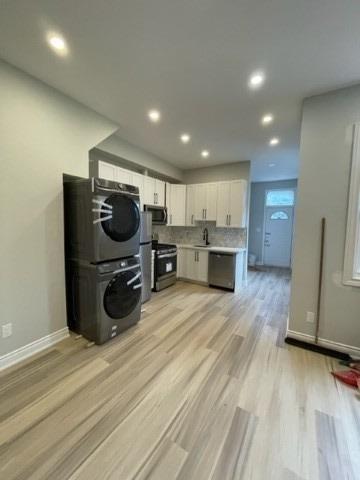 MAIN - 118 Sackville St, House semidetached with 1 bedrooms, 1 bathrooms and 0 parking in Toronto ON | Image 2