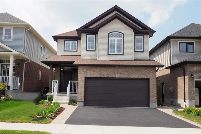 909 Eden Oak Crt, House detached with 3 bedrooms, 2 bathrooms and 4 parking in Kitchener ON | Image 2