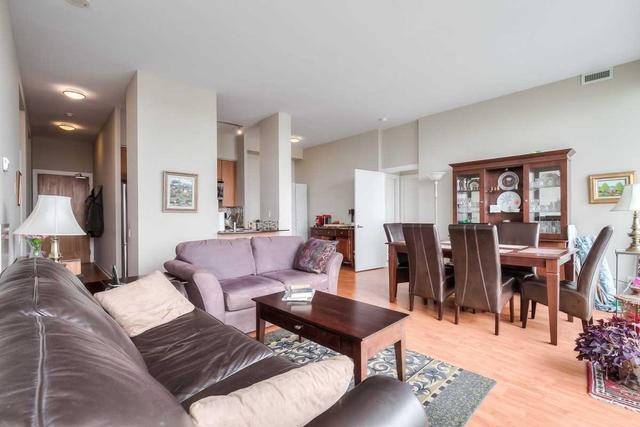 PH201 - 30 Canterbury Pl, Condo with 2 bedrooms, 2 bathrooms and 1 parking in North York ON | Image 6