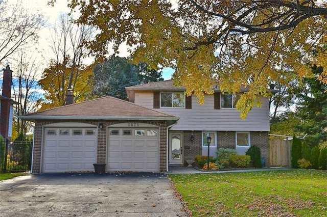 2524 5 Th Line W, House detached with 4 bedrooms, 3 bathrooms and 6 parking in Mississauga ON | Image 1