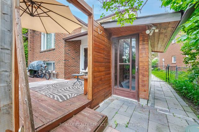 50 Rotherglen Crt, House detached with 3 bedrooms, 4 bathrooms and 5 parking in Brampton ON | Image 30
