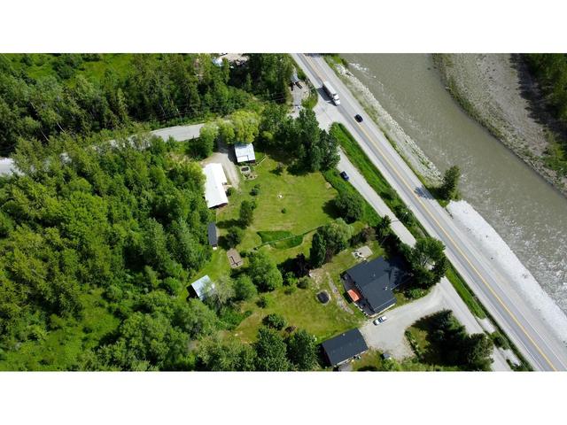 3002 Anderson Rd, House detached with 3 bedrooms, 2 bathrooms and null parking in Fernie BC | Image 24
