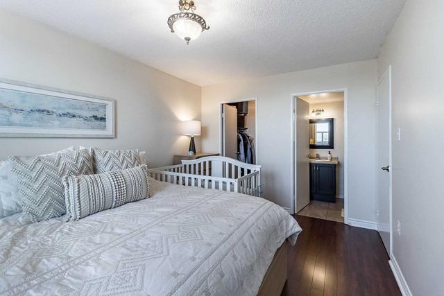 909 - 355 Rathburn Rd E, Condo with 3 bedrooms, 2 bathrooms and 2 parking in Mississauga ON | Image 9