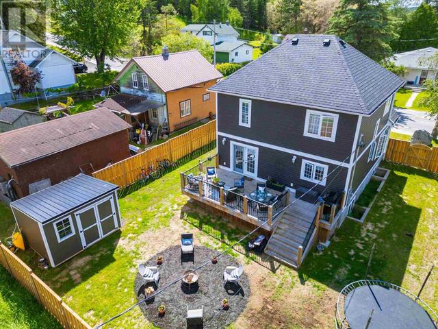 915 11 Th Ave N, House detached with 4 bedrooms, 2 bathrooms and null parking in Kenora ON | Image 3