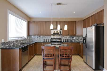 9 Grubin Ave, House detached with 4 bedrooms, 3 bathrooms and 2 parking in Stouffville ON | Image 6