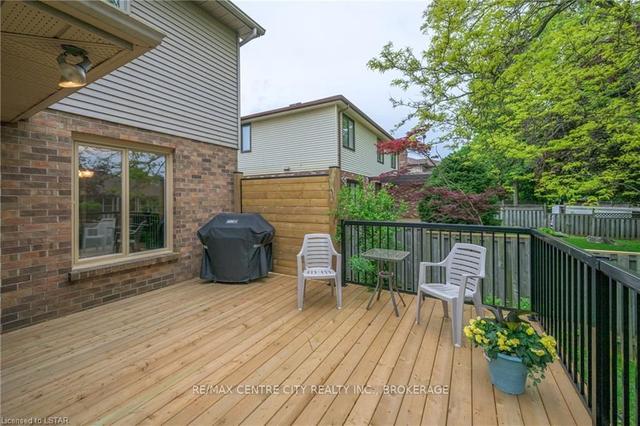10 Mountainview Cres, House detached with 4 bedrooms, 3 bathrooms and 4 parking in London ON | Image 23
