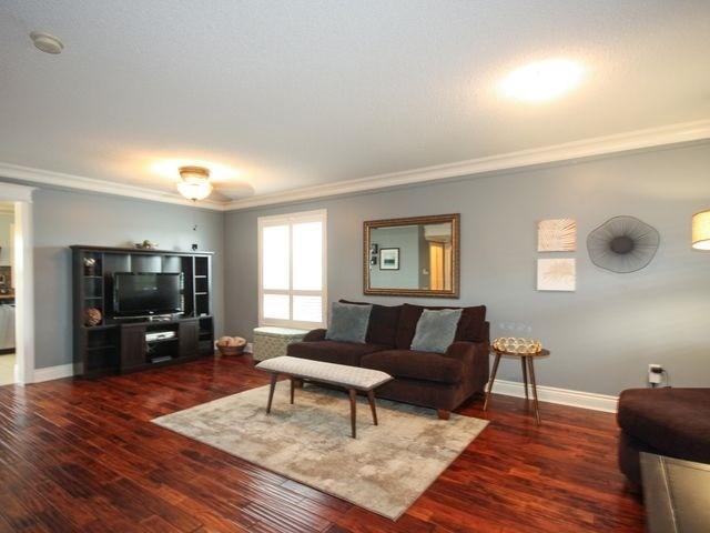 MAIN - 357 Brisdale Dr, House detached with 3 bedrooms, 2 bathrooms and 1 parking in Brampton ON | Image 3