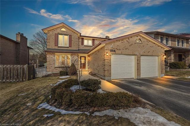 886 Woodside Dr, House detached with 3 bedrooms, 2 bathrooms and null parking in Kingston ON | Image 1