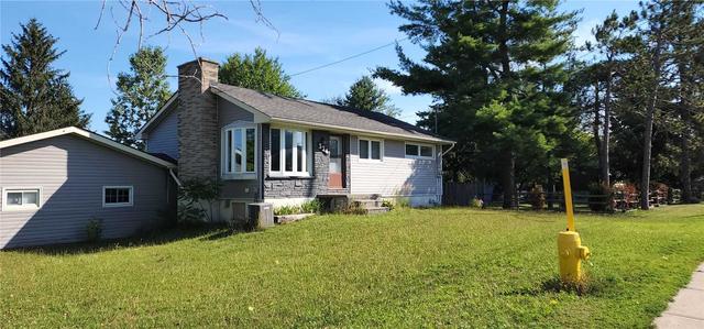 MAIN - 334 Ardagh Rd, House detached with 3 bedrooms, 1 bathrooms and 6 parking in Barrie ON | Image 9