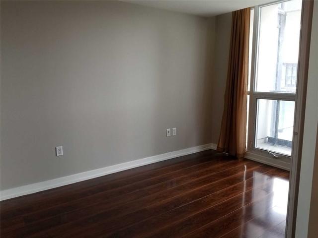 909 - 8 Telegram Mews, Condo with 2 bedrooms, 2 bathrooms and 1 parking in Toronto ON | Image 2
