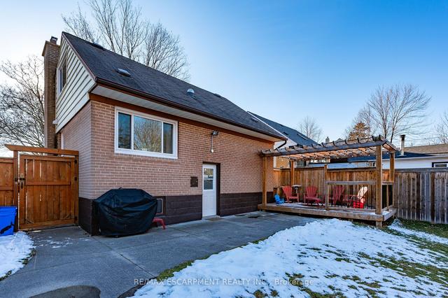 1409 Augustine Dr, House detached with 3 bedrooms, 2 bathrooms and 4 parking in Burlington ON | Image 14