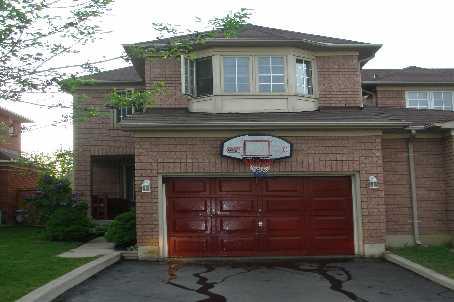90 Alaskan Summit Crt, House detached with 3 bedrooms, 3 bathrooms and 3 parking in Brampton ON | Image 1