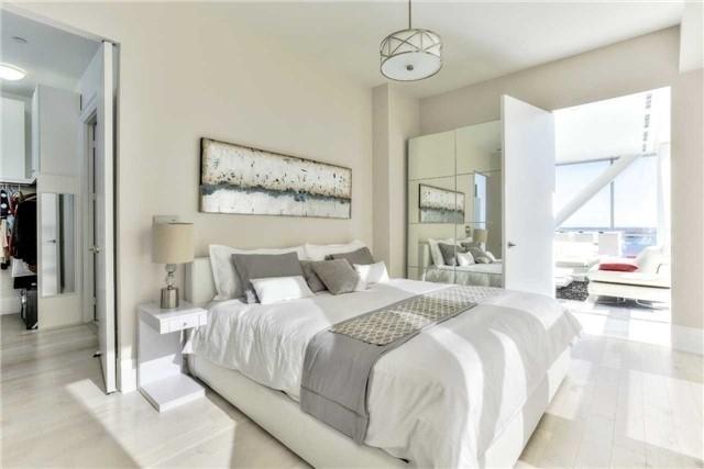 PH-1401 - 39 Queens Quay E, Condo with 2 bedrooms, 3 bathrooms and 2 parking in Toronto ON | Image 13