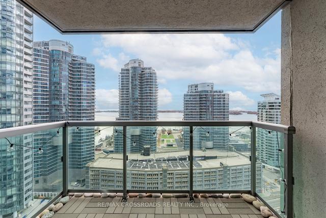 2710 - 19 Grand Trunk Cres, Condo with 2 bedrooms, 2 bathrooms and 1 parking in Toronto ON | Image 17