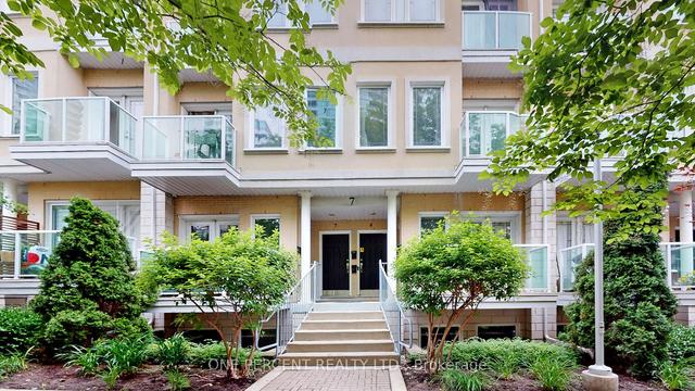 5 - 70 Byng Ave, Townhouse with 2 bedrooms, 3 bathrooms and 1 parking in Toronto ON | Image 1