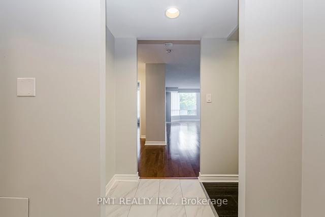 506 - 3 Hickory Tree Rd, Condo with 1 bedrooms, 1 bathrooms and 1 parking in York ON | Image 15