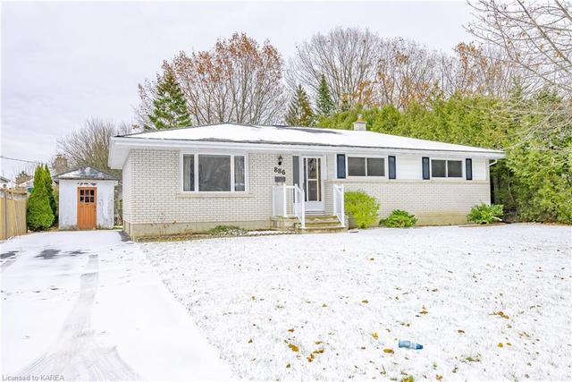 886 Haverhill Dr, House detached with 3 bedrooms, 1 bathrooms and 3 parking in Kingston ON | Image 1