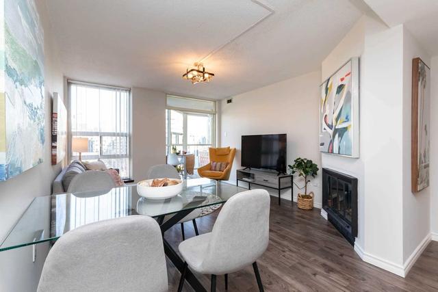 909 - 701 King St W, Condo with 2 bedrooms, 2 bathrooms and 1 parking in Toronto ON | Image 40