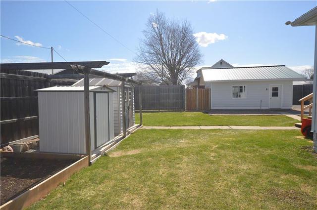 9 Jason St, House detached with 2 bedrooms, 1 bathrooms and 4 parking in Cobden ON | Image 12