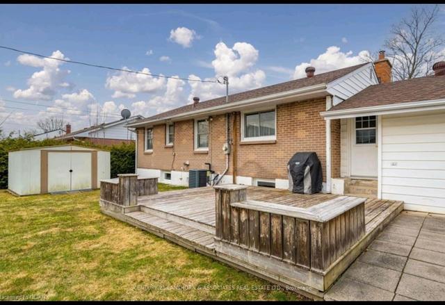 MAIN - 43 2 Nd Ave, House detached with 3 bedrooms, 1 bathrooms and 2 parking in Trenton ON | Image 3