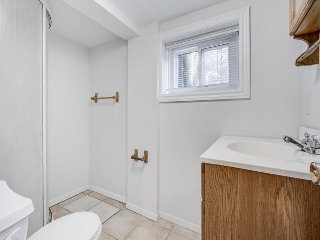 MAIN - 34 Glencrest Blvd, House detached with 2 bedrooms, 1 bathrooms and 3 parking in East York ON | Image 16