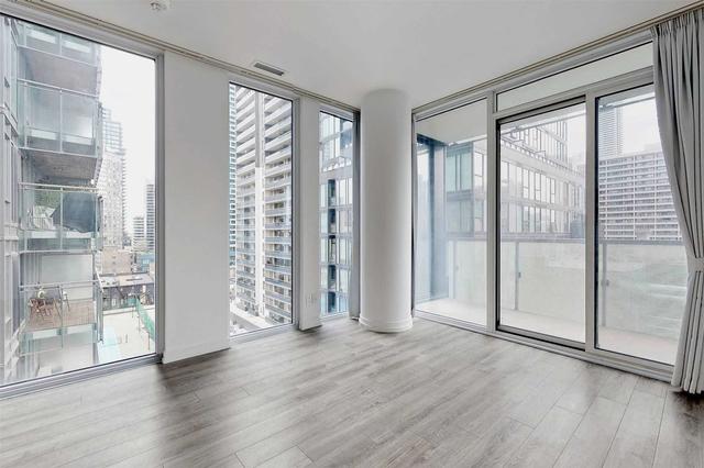 909 - 28 Wellesley St E, Condo with 2 bedrooms, 1 bathrooms and 0 parking in Toronto ON | Image 8