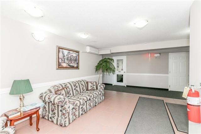 49 Jacobs Terr, Condo with 2 bedrooms, 2 bathrooms and 1 parking in Barrie ON | Image 3