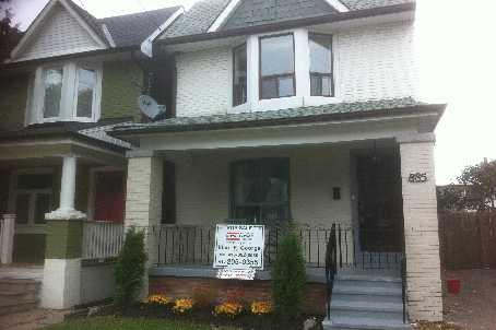 885 Shaw St, House detached with 3 bedrooms, 3 bathrooms and 2 parking in Toronto ON | Image 1