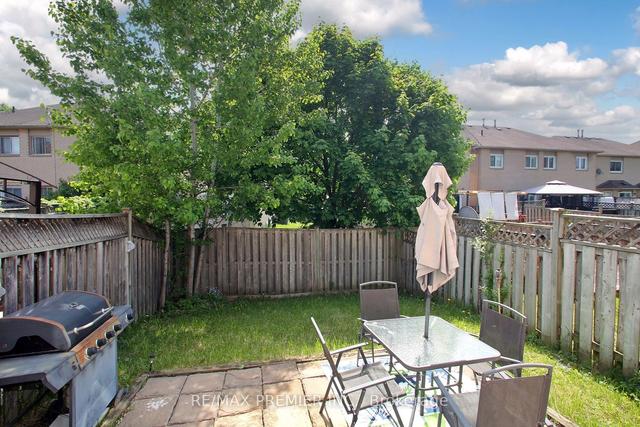 19 Gilgorm Rd, Townhouse with 3 bedrooms, 3 bathrooms and 2 parking in Brampton ON | Image 16