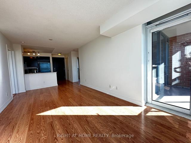 2450 - 25 Viking Lane, Condo with 2 bedrooms, 2 bathrooms and 1 parking in Etobicoke ON | Image 10